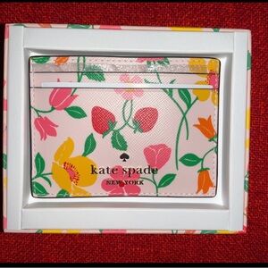 ❤️❤️❤️Authentic Kate spade Multicolor Floral card case ❤️❤️❤️